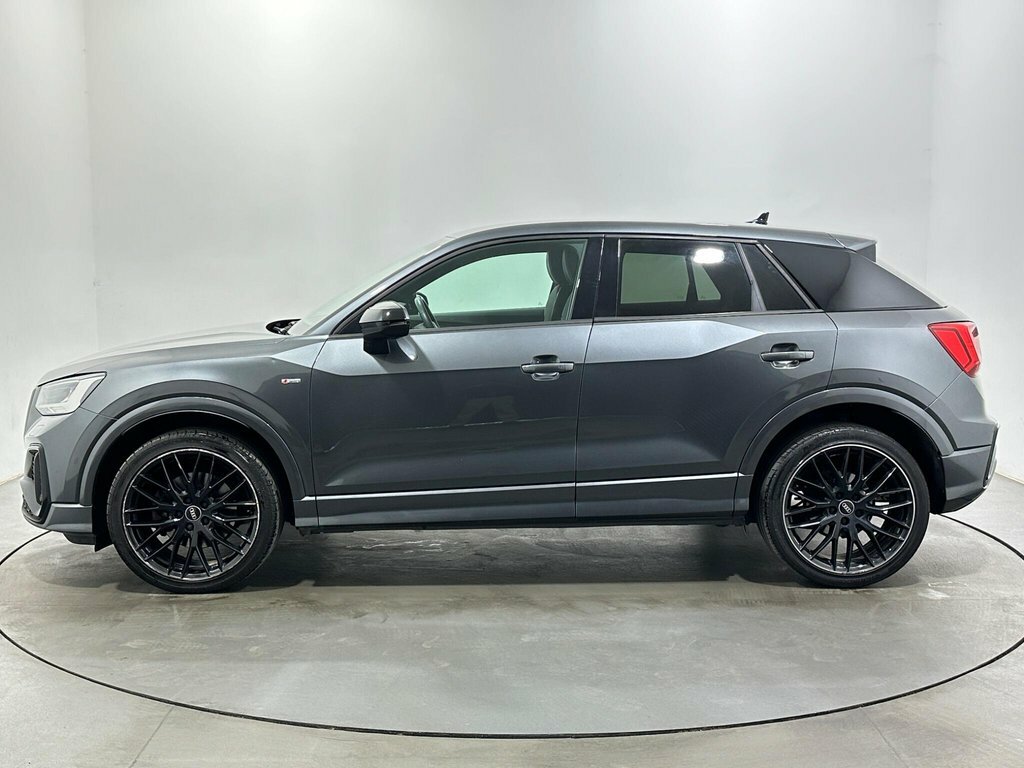 Audi Q2 1L Black Edition DA71VHF Grey #4