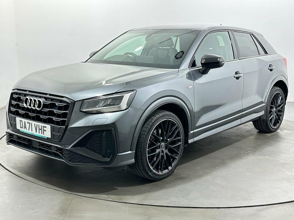 Audi Q2 1L Black Edition DA71VHF Grey #3