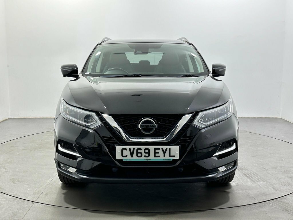 Nissan Qashqai 1.3L Tekna CV69EYL Black #2