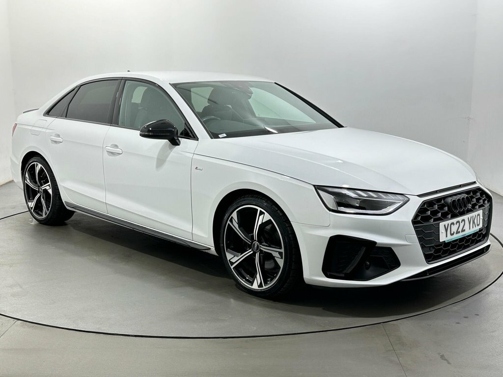 Audi A4 2L Black Edition White
