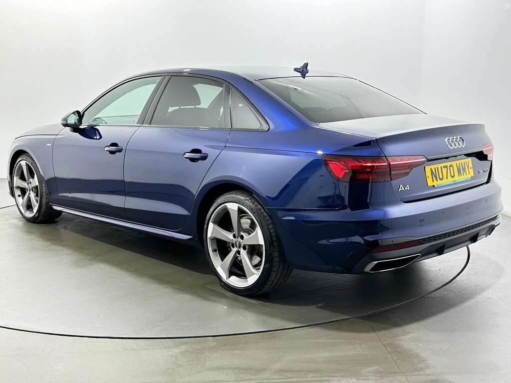 Audi A4 2L Black Edition Blue #5