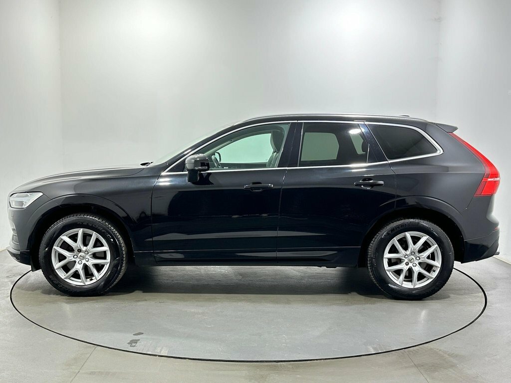 Volvo XC60 2L Momentum YJ68JXR Black #4