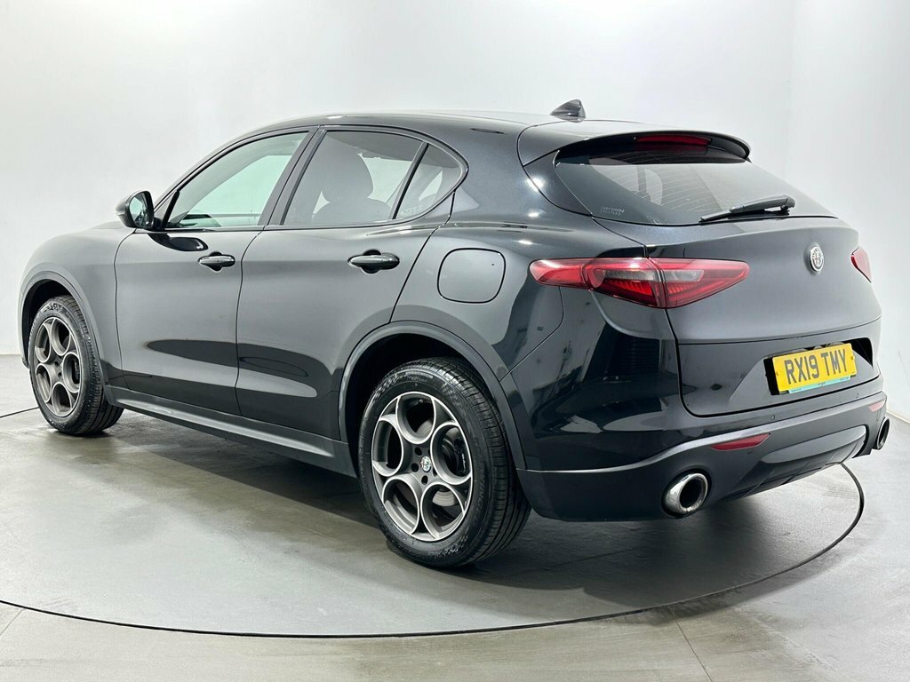 Alfa Romeo Stelvio 2L Speciale Black #5