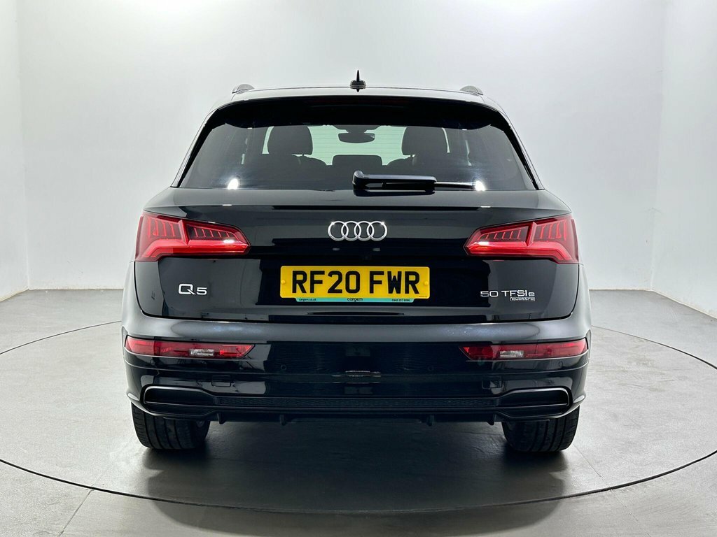 Audi Q5 2L Black Edition RF20FWR Black #6