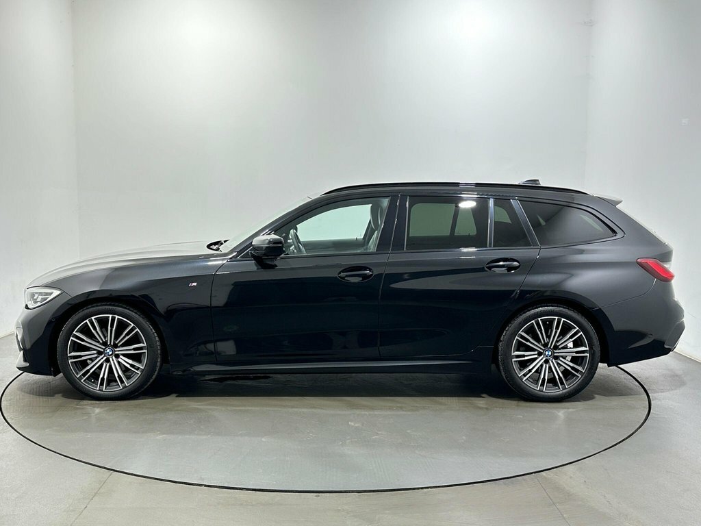 BMW 3 Series 2L M Sport YE20UXF Black #4