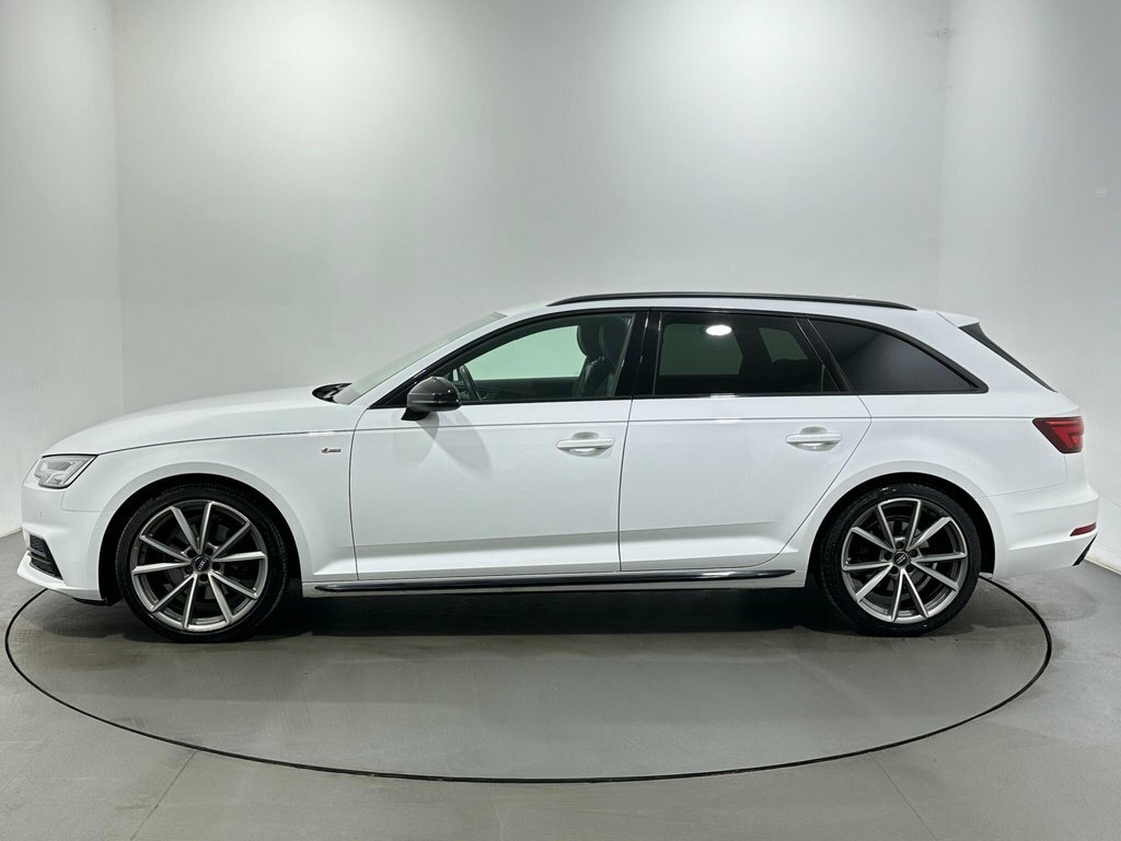 Audi A4 Avant 1.4L Black Edition White #4