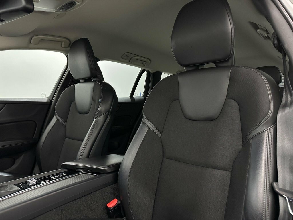 Volvo V60 D4 Momentum 360 Camera,winter Pack,tints Silver #31