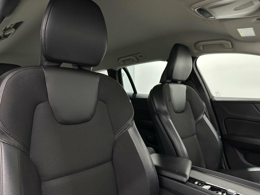 Volvo V60 D4 Momentum 360 Camera,winter Pack,tints Silver #28