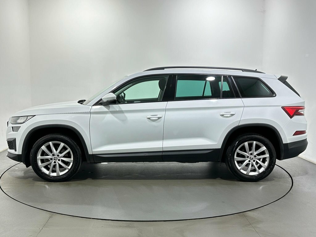 Skoda Kodiaq 2L Se DN71BUH White #4