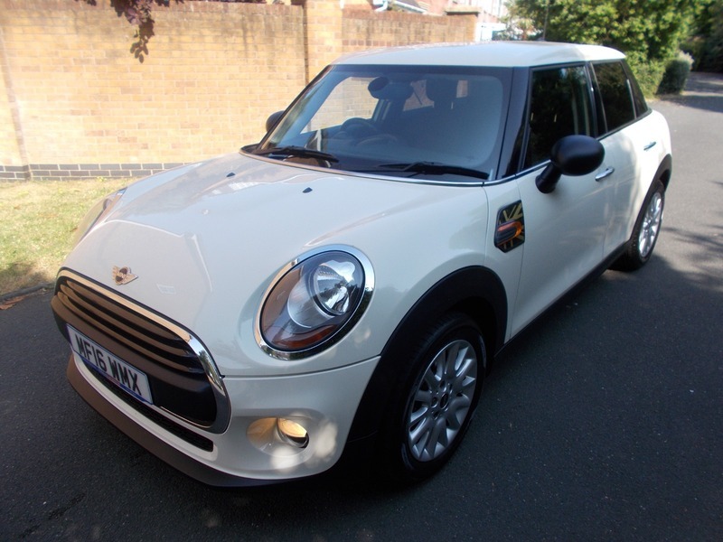 Mini Hatch 1.5 One D Hatchback MF16WMX White #5