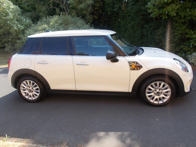 Mini Hatch 1.5 One D Hatchback MF16WMX White #2