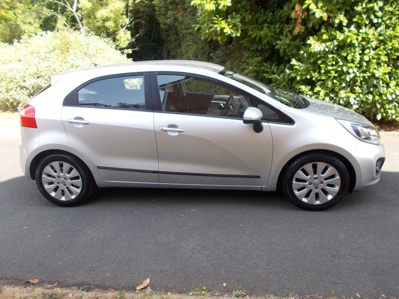 Kia RIO 1.25 2 Hatchback Silver #2