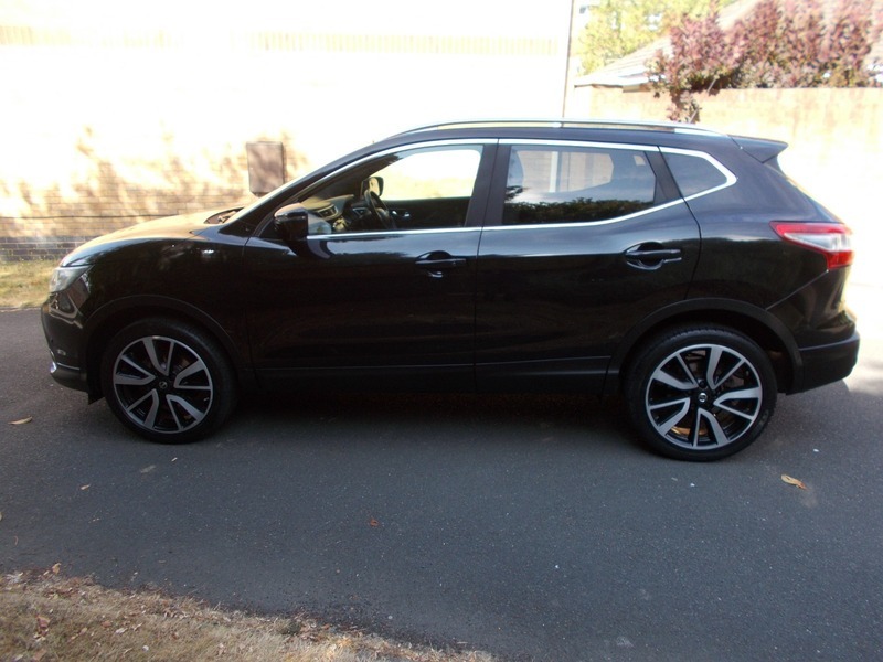 Nissan Qashqai 1.6 Dci Tekna Black #4