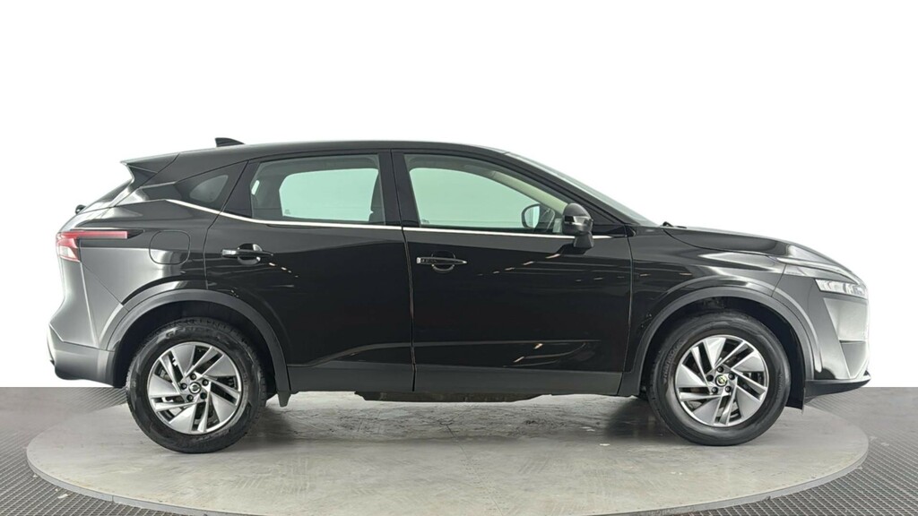 Nissan Qashqai 1.3 Dig-t Mhev Acenta Premium Suv Hybri YO21SZW Black #3