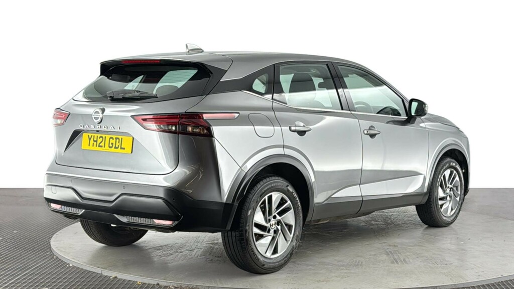 Nissan Qashqai 1.3 Dig-t Mhev Acenta Premium Suv Hybri YH21GDL Grey #4