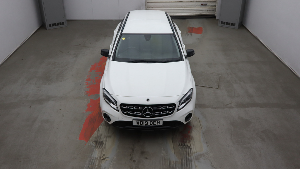 Mercedes-Benz GLA Class 1.6 Gla180 Urban Edition Suv 7G-dct Eur White