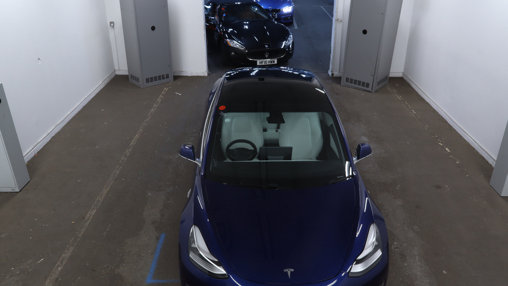 Tesla Model 3 Dual Motor Long Range Saloon 4 Blue