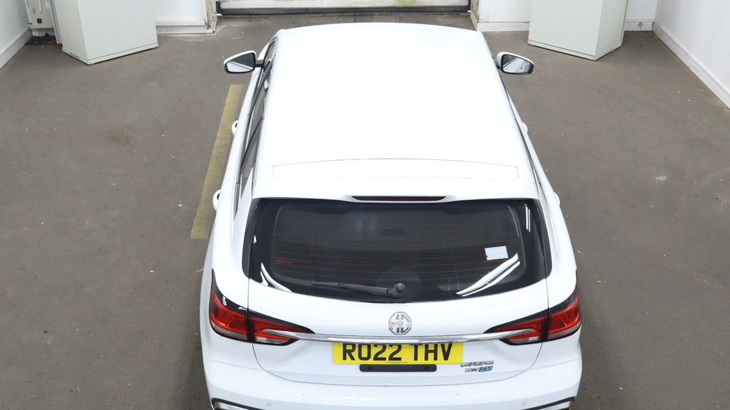 MG MG5 61.1Kwh Excite Long Range Estate White #2