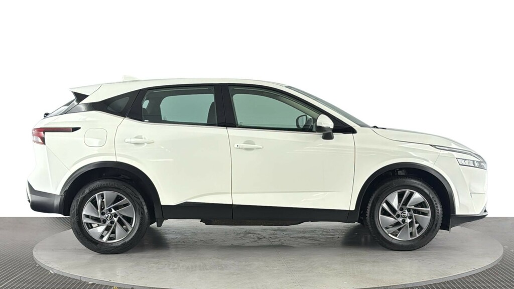 Nissan Qashqai 1.3 Dig-t Mhev Acenta Premium Suv Hybri YL23DZY White #3