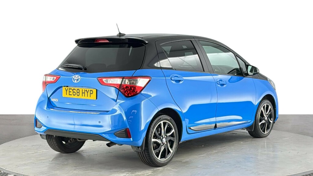 Toyota Yaris 1.5 Vvt-i Cyan Bi-tone Hatchback YE68HYP Blue #4