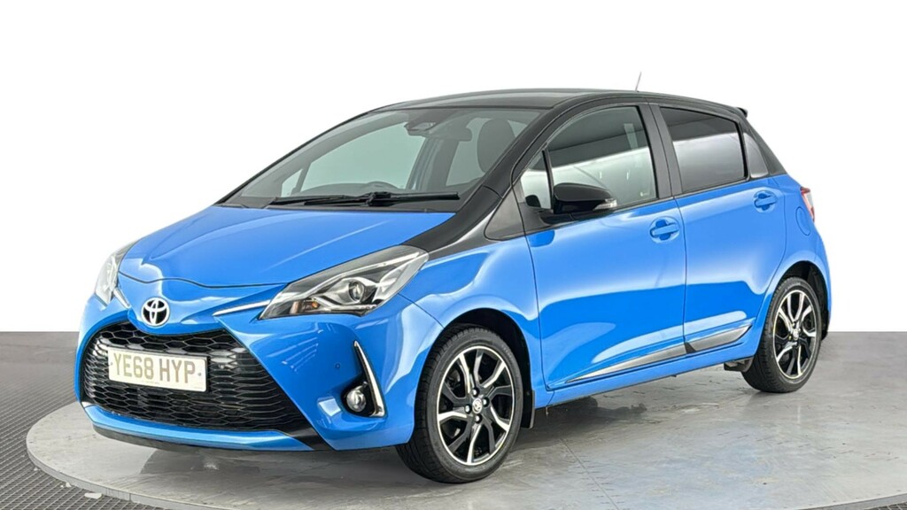 Toyota Yaris 1.5 Vvt-i Cyan Bi-tone Hatchback YE68HYP Blue