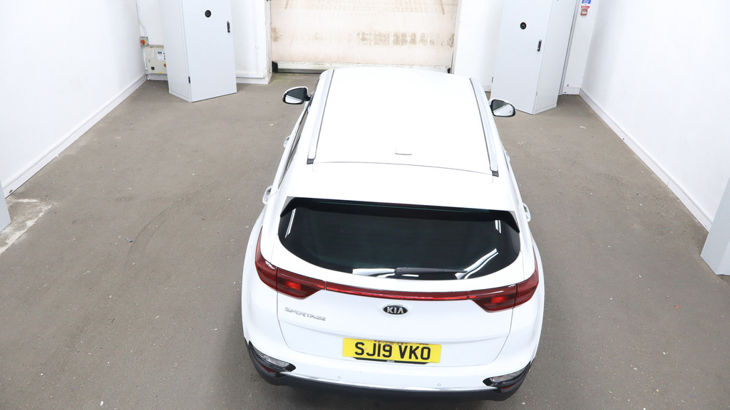 Kia Sportage 1.6 Crdi 2 Suv Euro 6 Ss 134 SJ19VKO White #2
