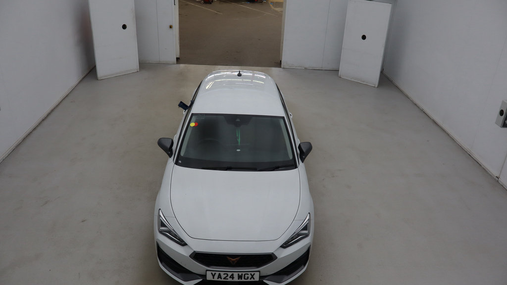 Cupra Leon 1.5 Etsi Evo V1 Hatchback Hybrid Dsg Eu White