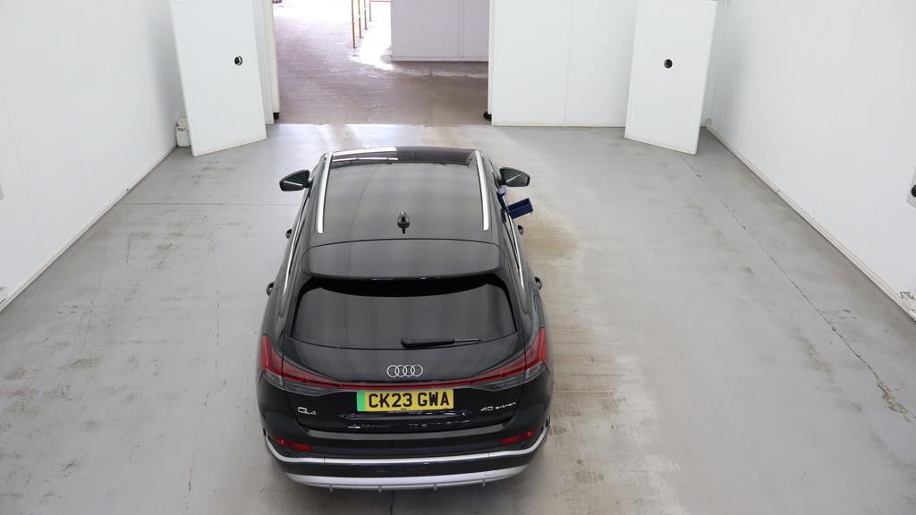 Audi Q4 E Tron 40 S Line Suv 82Kwh 204 Ps Black #2