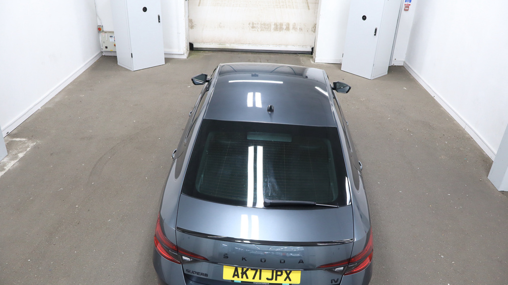 Skoda Superb 1.4 Tsi Iv 13Kwh Sportline Plus Hatchback Petr Grey #2