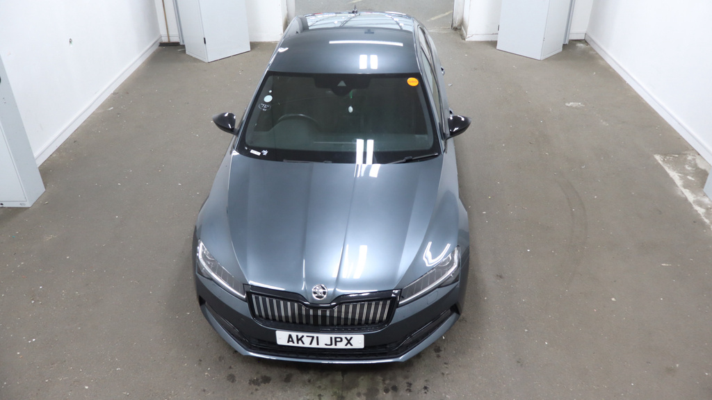 Skoda Superb 1.4 Tsi Iv 13Kwh Sportline Plus Hatchback Petr Grey