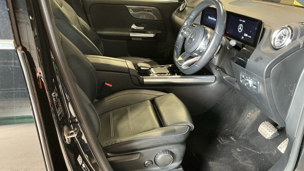 Mercedes-Benz GLA Class 1.3 Gla250e 15.6Kwh Exclusive Edition Premium Plu Black #4