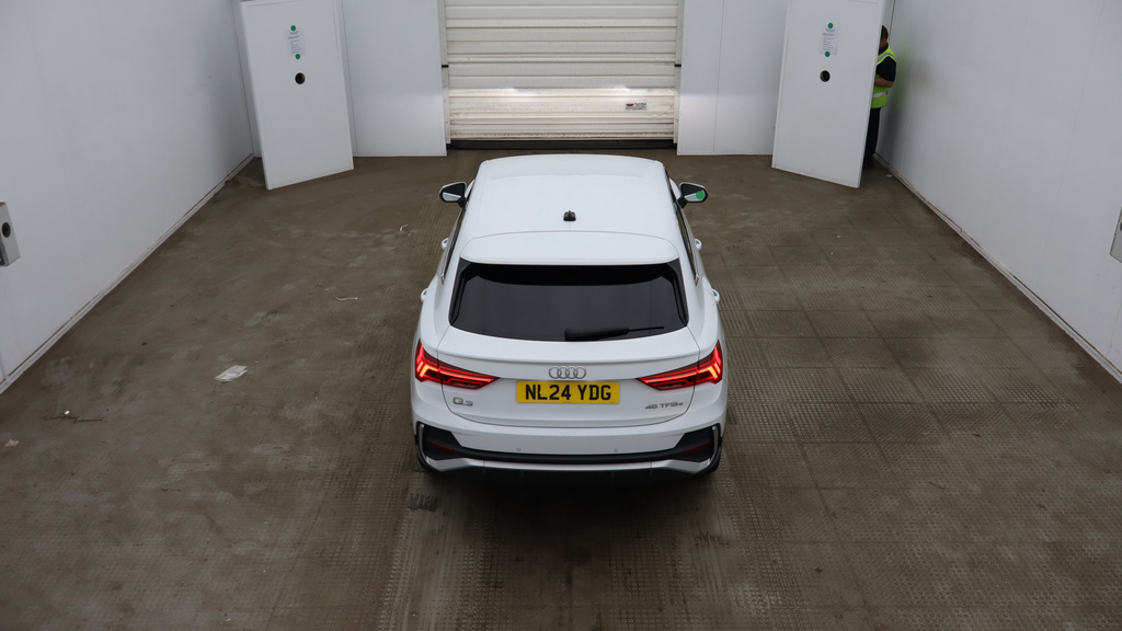 Audi Q3 35 Tfsi Black Edition S Tronic Tech Pack Black #2