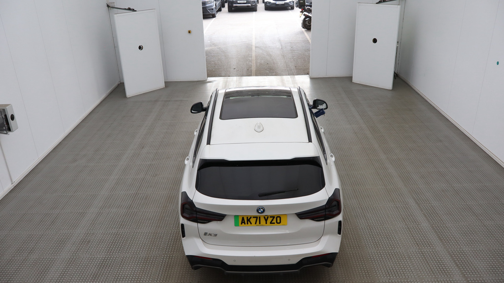 BMW iX3 80Kwh M Sport Pro Suv 286 Ps White #2