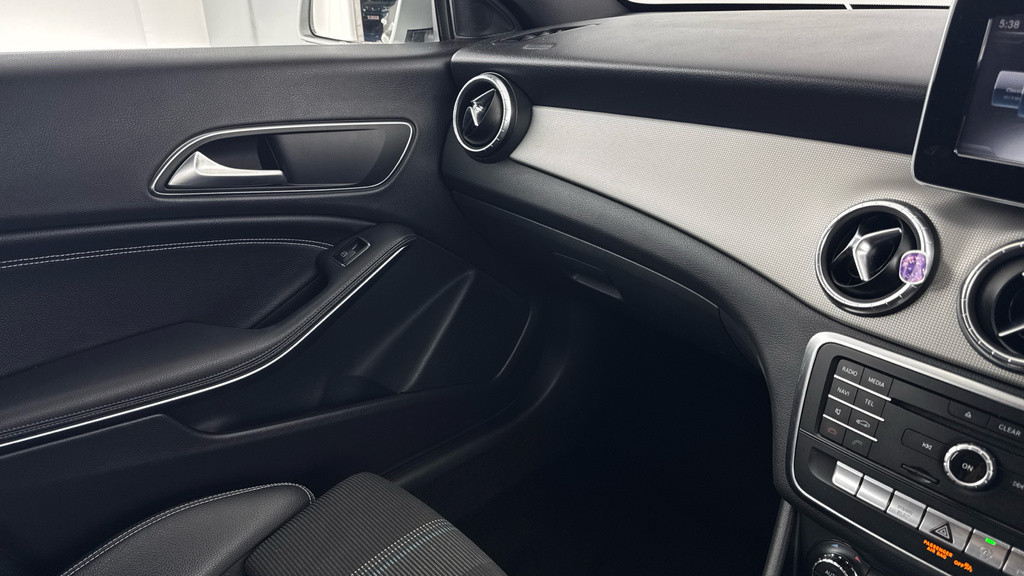 Mercedes-Benz CLA Class 2.1 Cla220d Black #22