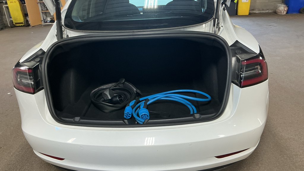 Tesla Model 3 Dual Motor Performance Saloon White #2