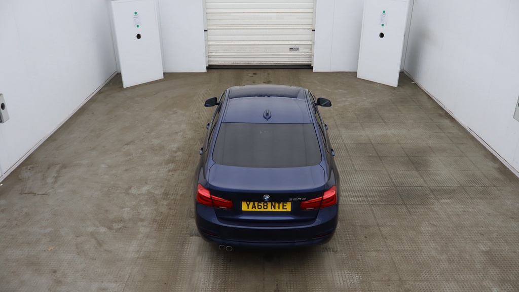 BMW 3 Series 2.0 320D Se Saloon Euro 6 Ss 1 YA68NTE Blue #3