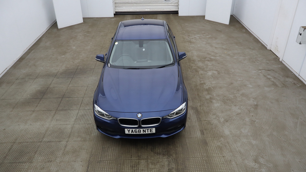 BMW 3 Series 2.0 320D Se Saloon Euro 6 Ss 1 YA68NTE Blue #2