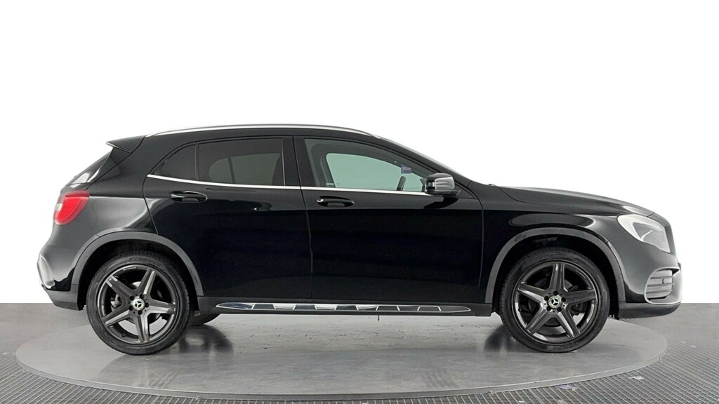 Mercedes-Benz GLA Class 2.1 Gla220d Amg Line Suv 7G-dct 4Matic Black #3