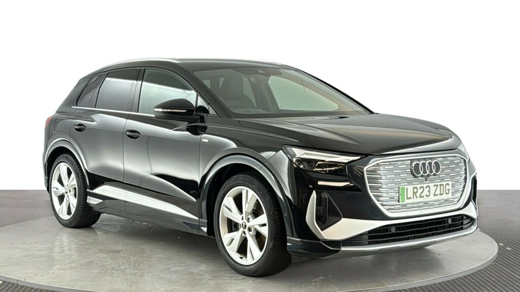 Audi Q4 E Tron 40 S Line Suv 82Kwh 204 Ps LR23ZDG Black #2