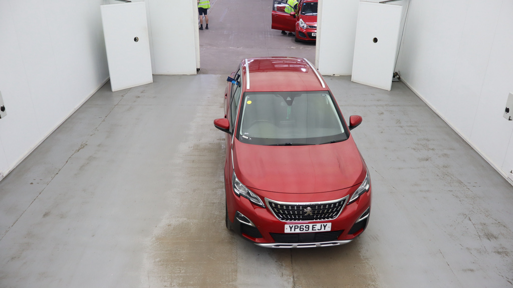 Peugeot 3008 Active White #1