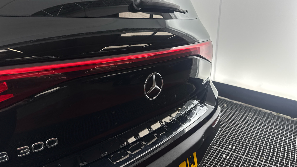 Mercedes-Benz EQB Suv Black #26