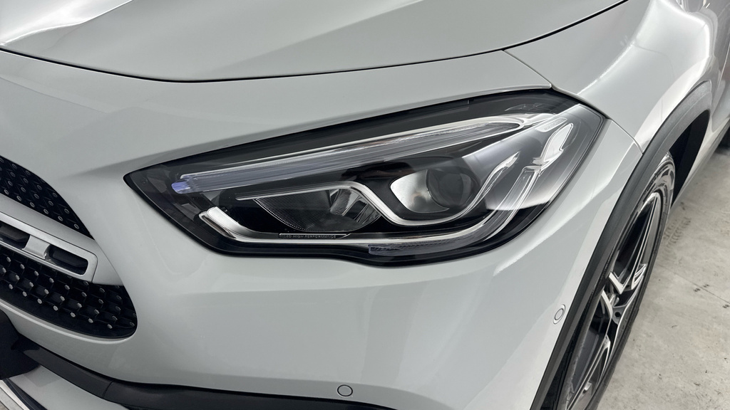 Mercedes-Benz GLA Class Gla 250E Amg Line Executive White #24