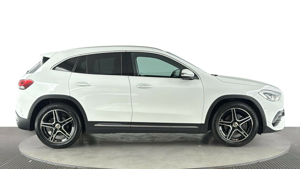 Mercedes-Benz GLA Class 1.3 Gla200 Amg Line Premium Suv 7G-dc White #3