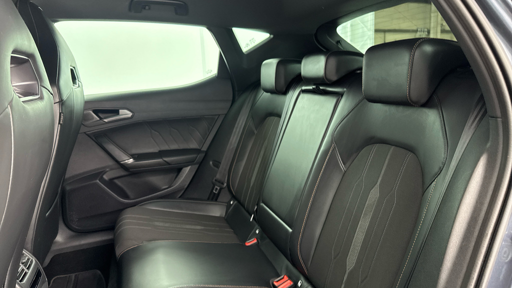 Cupra Leon Hatch Vz3 2.0 Tsi 300 7-Speed Red #14