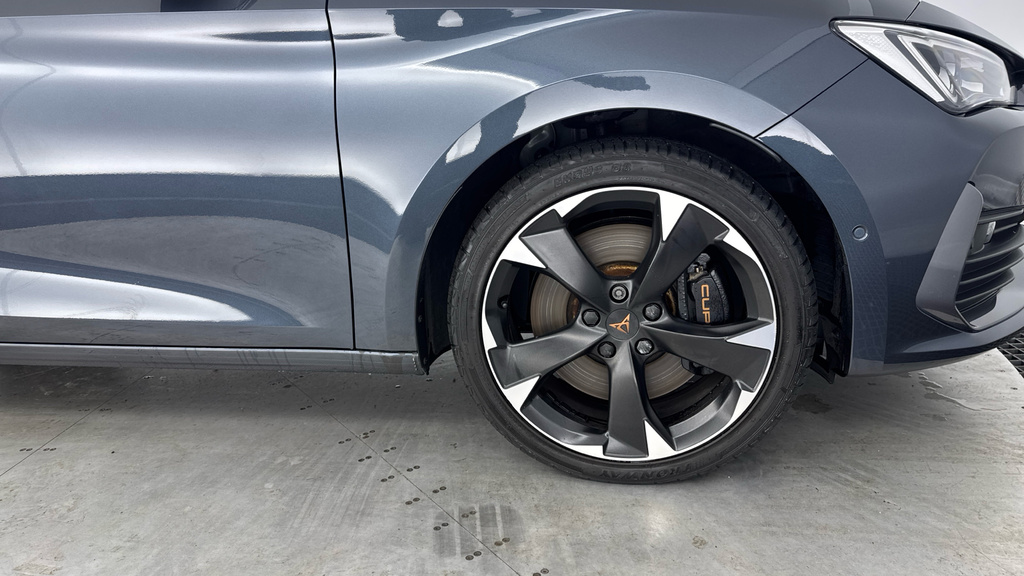 Cupra Leon Hatch Vz3 2.0 Tsi 300 7-Speed Red #20