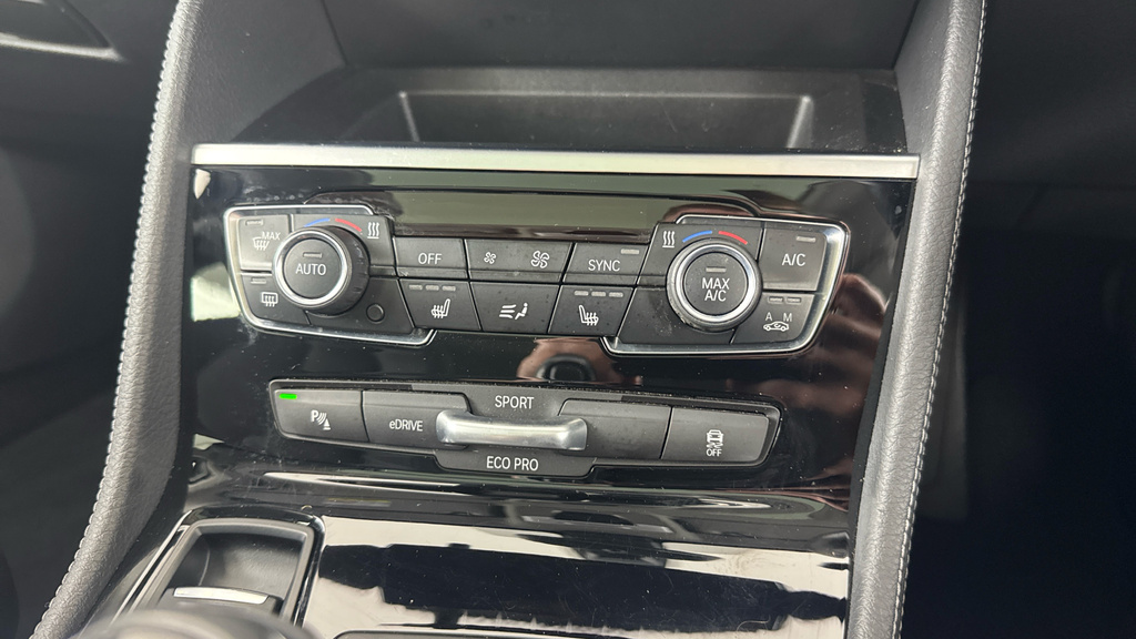 BMW 2 Series Active Tourer 218I Se White #38