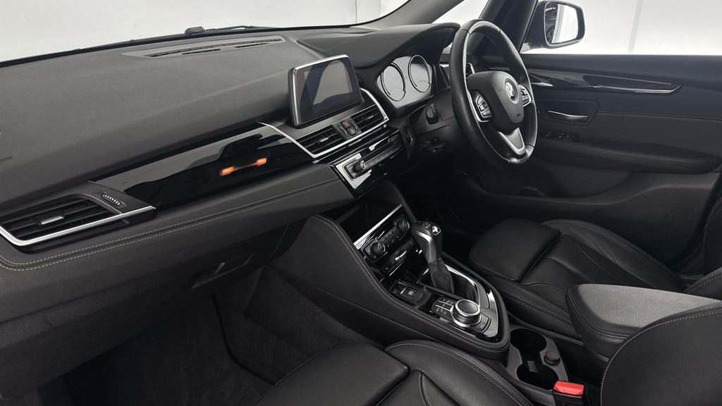 BMW 2 Series Active Tourer 218I Se White #10