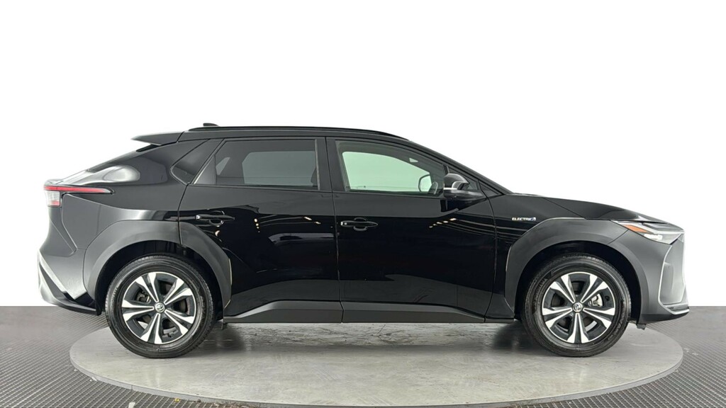 Toyota bZ4X 71.4Kwh Motion Suv Awd 11Kw Obc Black #3