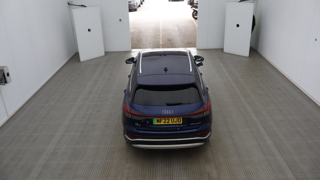 Audi Q4 E Tron 40 S Line Suv 82Kwh 204 Ps Blue #2
