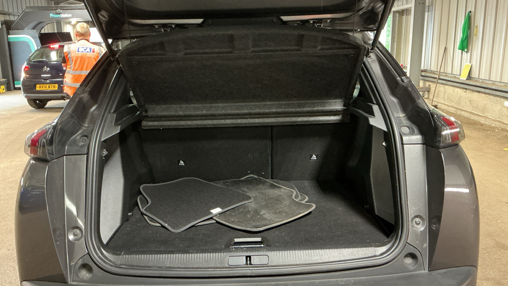 Peugeot 2008 1.2 Puretech Gt Premium Suv Eat Euro 6 Grey